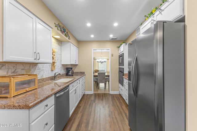 10410 W FLORIADE Drive, Sun City, AZ 85351