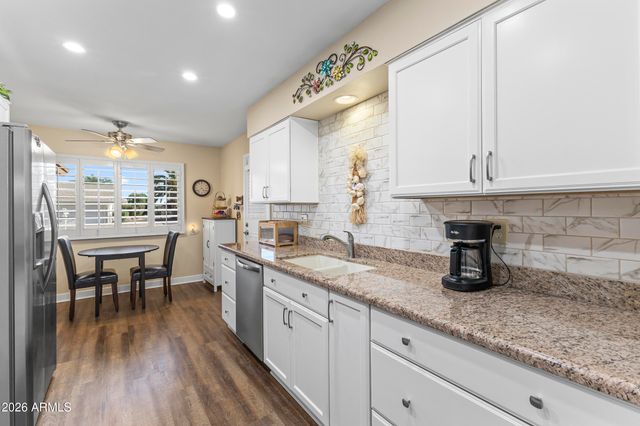 10410 W FLORIADE Drive, Sun City, AZ 85351