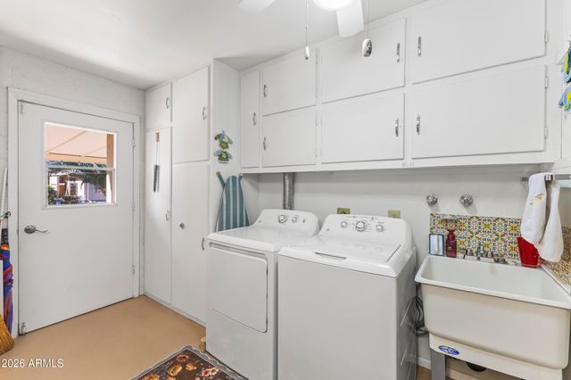 10410 W FLORIADE Drive, Sun City, AZ 85351