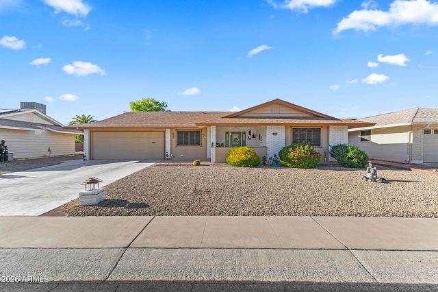 10410 W FLORIADE Drive, Sun City, AZ 85351