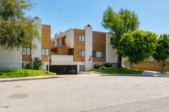 714 N Howard H, Glendale, CA 91206