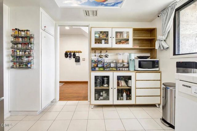 714 N Howard H, Glendale, CA 91206