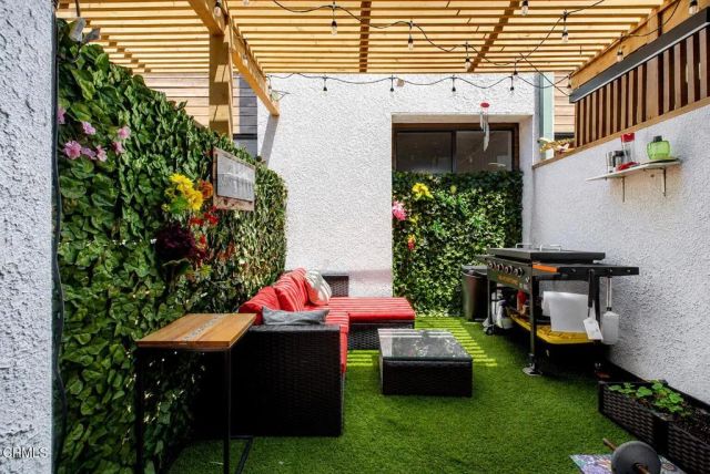 714 N Howard H, Glendale, CA 91206