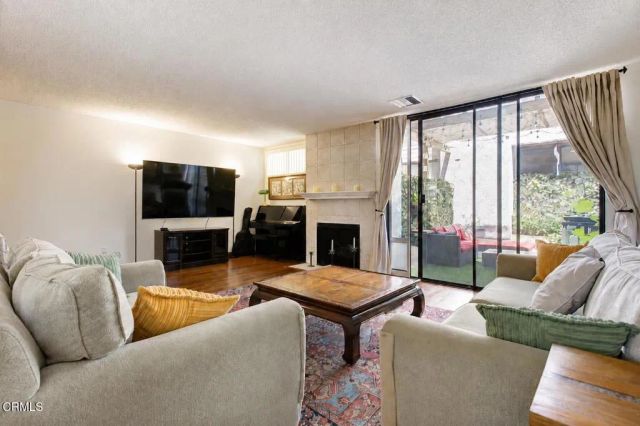 714 N Howard H, Glendale, CA 91206