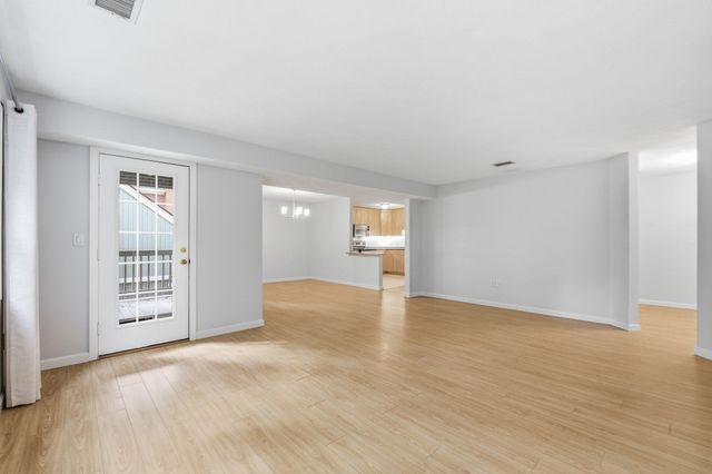 18 Freedom Hollow 18, Salem, MA 01970