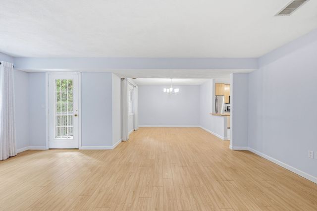 18 Freedom Hollow 18, Salem, MA 01970