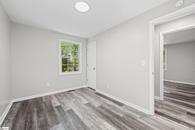 7 Terrell Avenue, Greenville, SC 29609