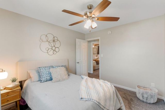 727 Progress Avenue, Waterloo, IA 50701