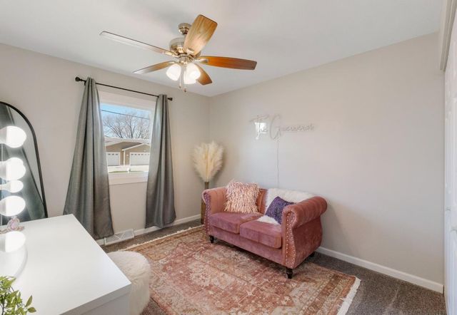 727 Progress Avenue, Waterloo, IA 50701