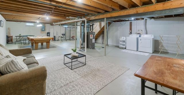 727 Progress Avenue, Waterloo, IA 50701