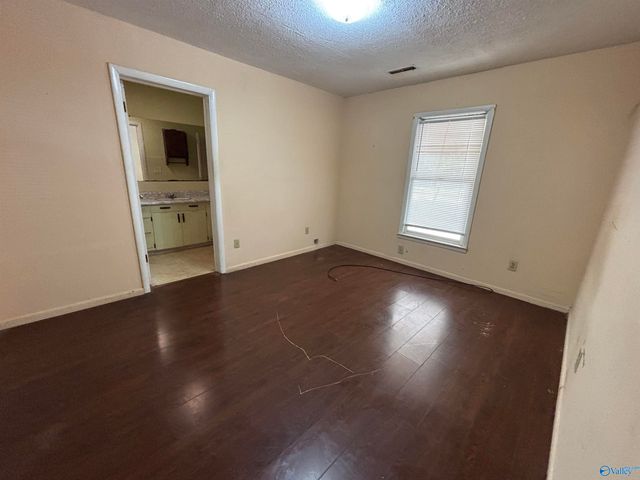 2025 Cleveland Avenue SW, Decatur, AL 35601