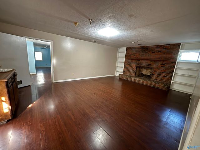 2025 Cleveland Avenue SW, Decatur, AL 35601
