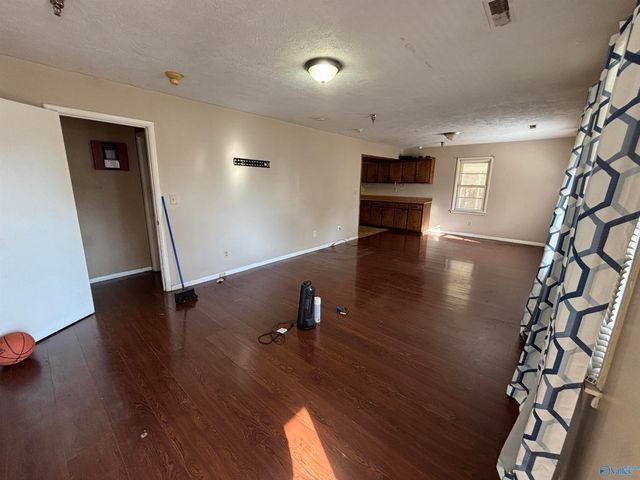 2025 Cleveland Avenue SW, Decatur, AL 35601