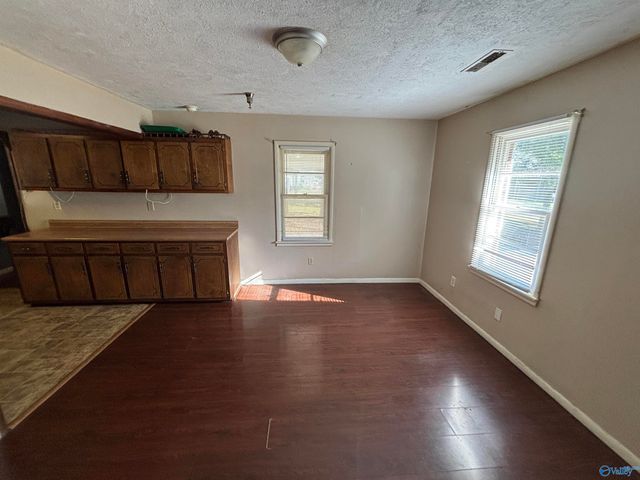 2025 Cleveland Avenue SW, Decatur, AL 35601