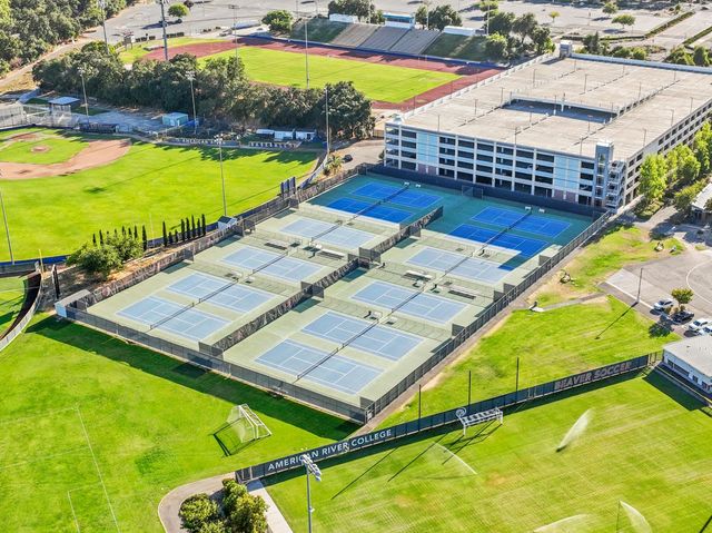4129 Sharwood Way, Carmichael, CA 95608