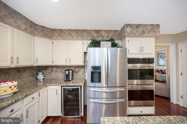 9309 E CARONDELET DR, Manassas Park, VA 20111