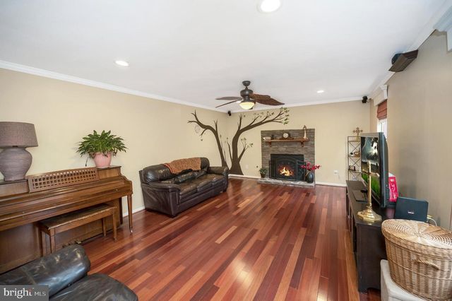 9309 E CARONDELET DR, Manassas Park, VA 20111