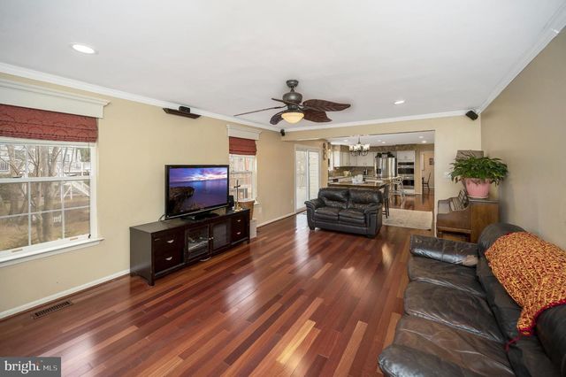 9309 E CARONDELET DR, Manassas Park, VA 20111