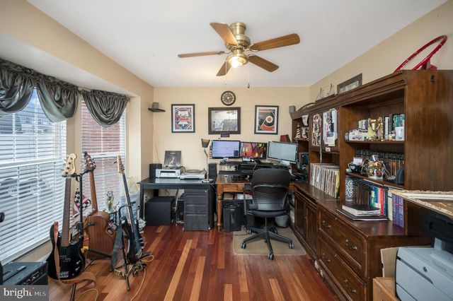 9309 E CARONDELET DR, Manassas Park, VA 20111