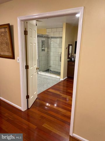 9309 E CARONDELET DR, Manassas Park, VA 20111