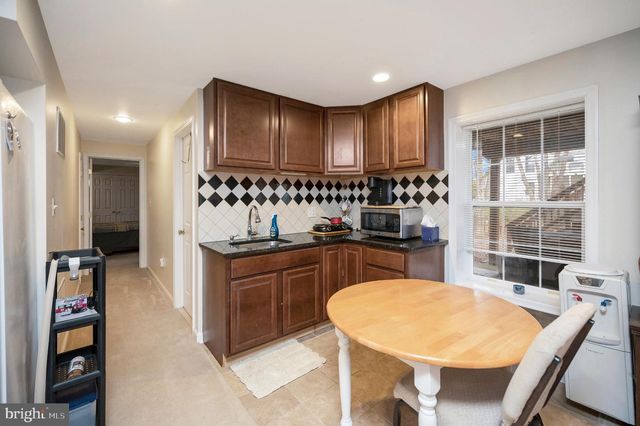 9309 E CARONDELET DR, Manassas Park, VA 20111
