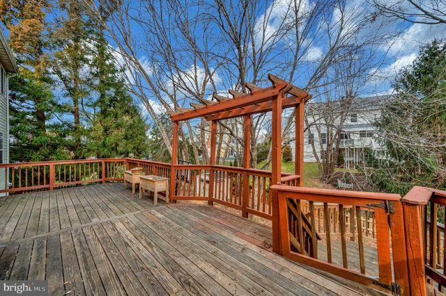 9309 E CARONDELET DR, Manassas Park, VA 20111