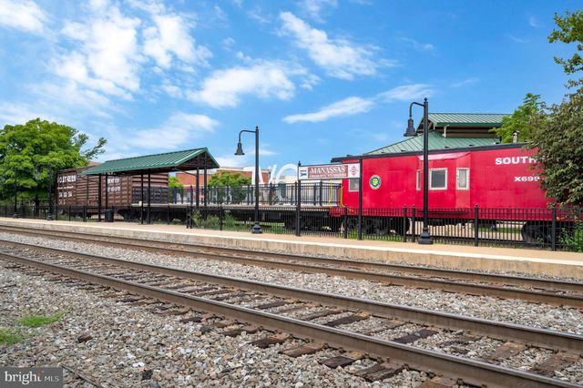 9309 E CARONDELET DR, Manassas Park, VA 20111