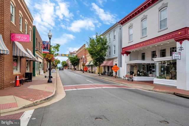 9309 E CARONDELET DR, Manassas Park, VA 20111