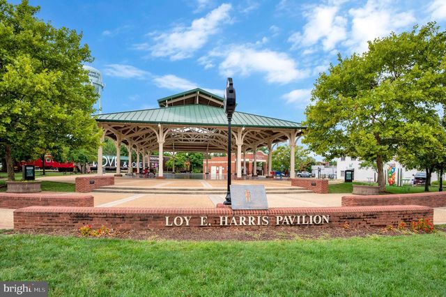 9309 E CARONDELET DR, Manassas Park, VA 20111