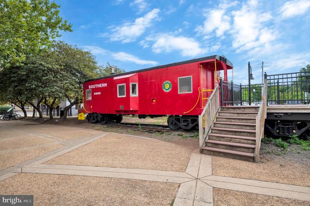 9309 E CARONDELET DR, Manassas Park, VA 20111