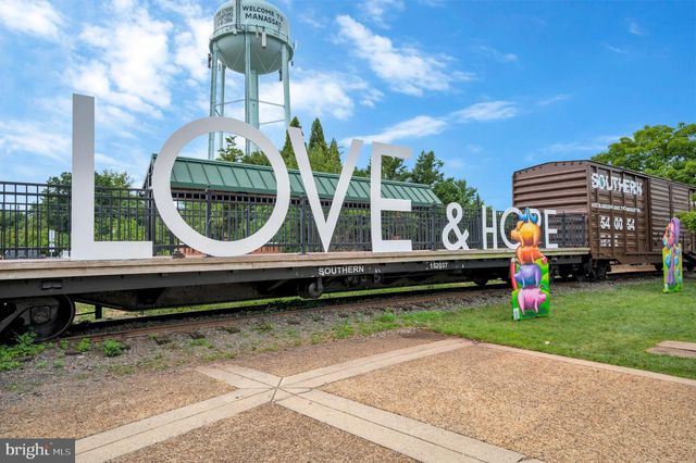 9309 E CARONDELET DR, Manassas Park, VA 20111