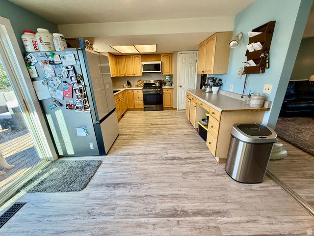 669 W 725 N, Clearfield, UT 84015