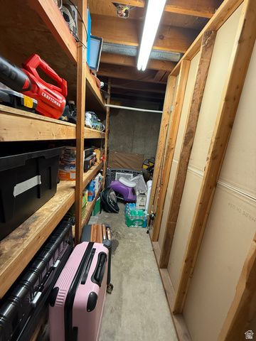 669 W 725 N, Clearfield, UT 84015