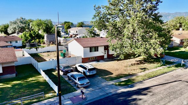 669 W 725 N, Clearfield, UT 84015