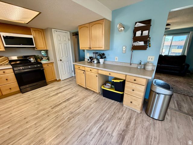 669 W 725 N, Clearfield, UT 84015