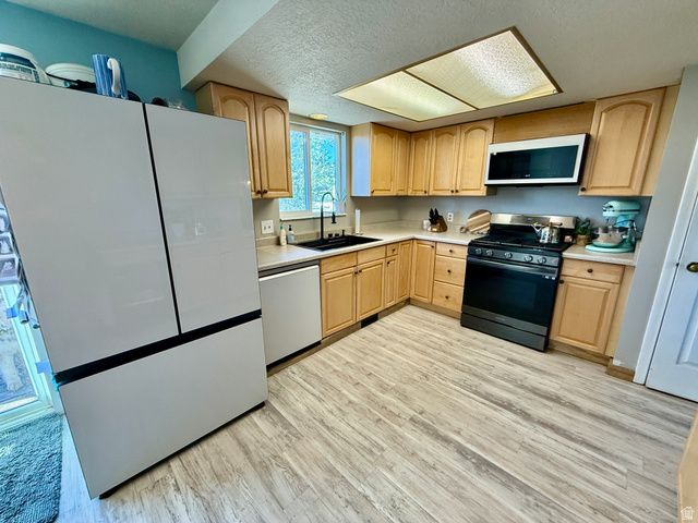 669 W 725 N, Clearfield, UT 84015