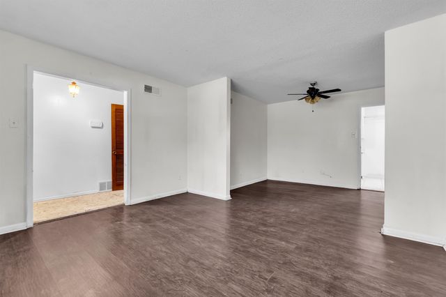 5279 PATRICK HENRY DR, Memphis, TN 38134