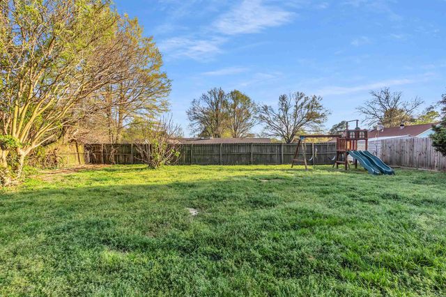 5279 PATRICK HENRY DR, Memphis, TN 38134