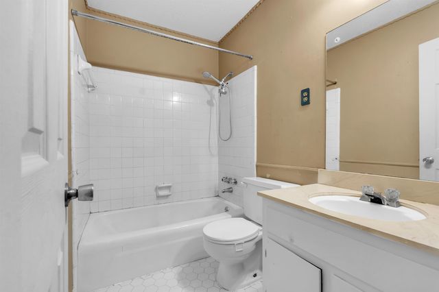 5279 PATRICK HENRY DR, Memphis, TN 38134