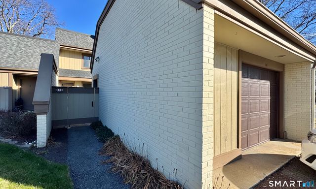 85 Viscount Drive 13B, Milford, CT 06460