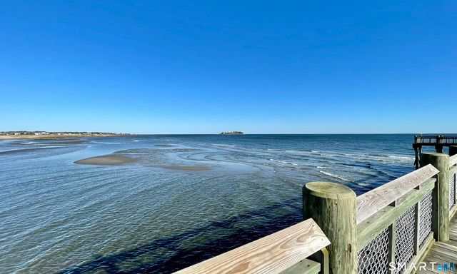 85 Viscount Drive 13B, Milford, CT 06460