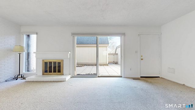 85 Viscount Drive 13B, Milford, CT 06460