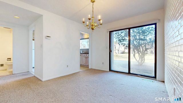 85 Viscount Drive 13B, Milford, CT 06460