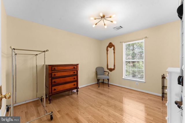 47435 COURTNEY LN, Sterling, VA 20165