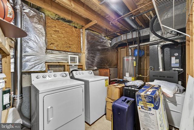 47435 COURTNEY LN, Sterling, VA 20165