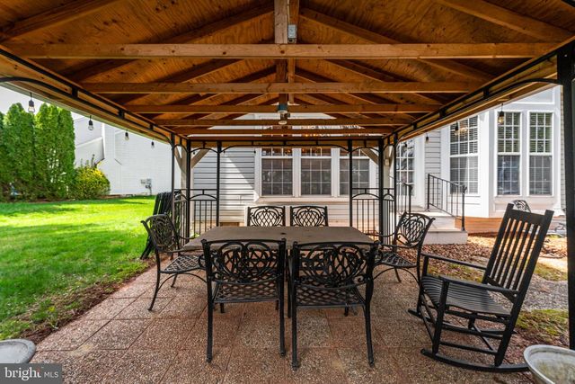 47435 COURTNEY LN, Sterling, VA 20165