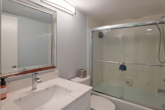 2450 Presidential Way 1405, West Palm Beach, FL 33401