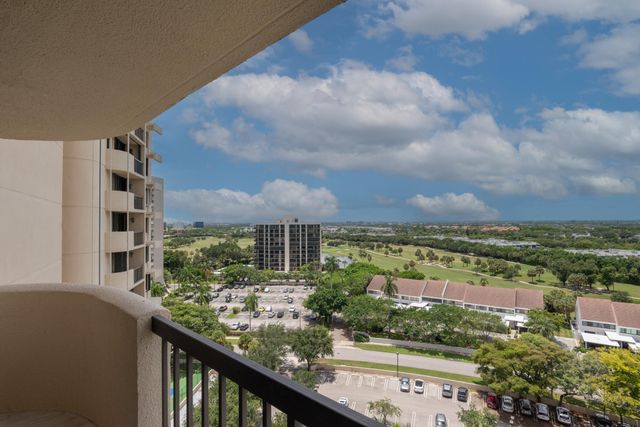2450 Presidential Way 1405, West Palm Beach, FL 33401