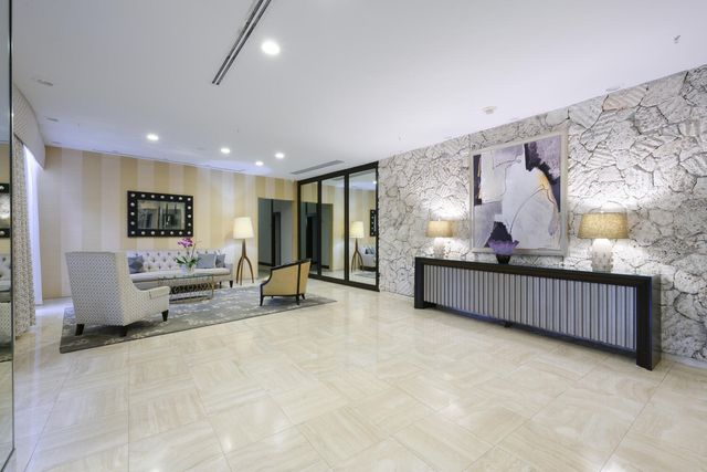 2450 Presidential Way 1405, West Palm Beach, FL 33401