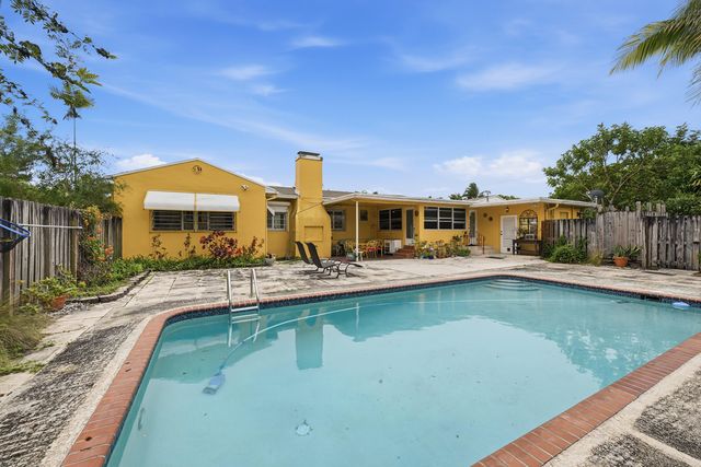 2703 Fillmore Street, Hollywood, FL 33020